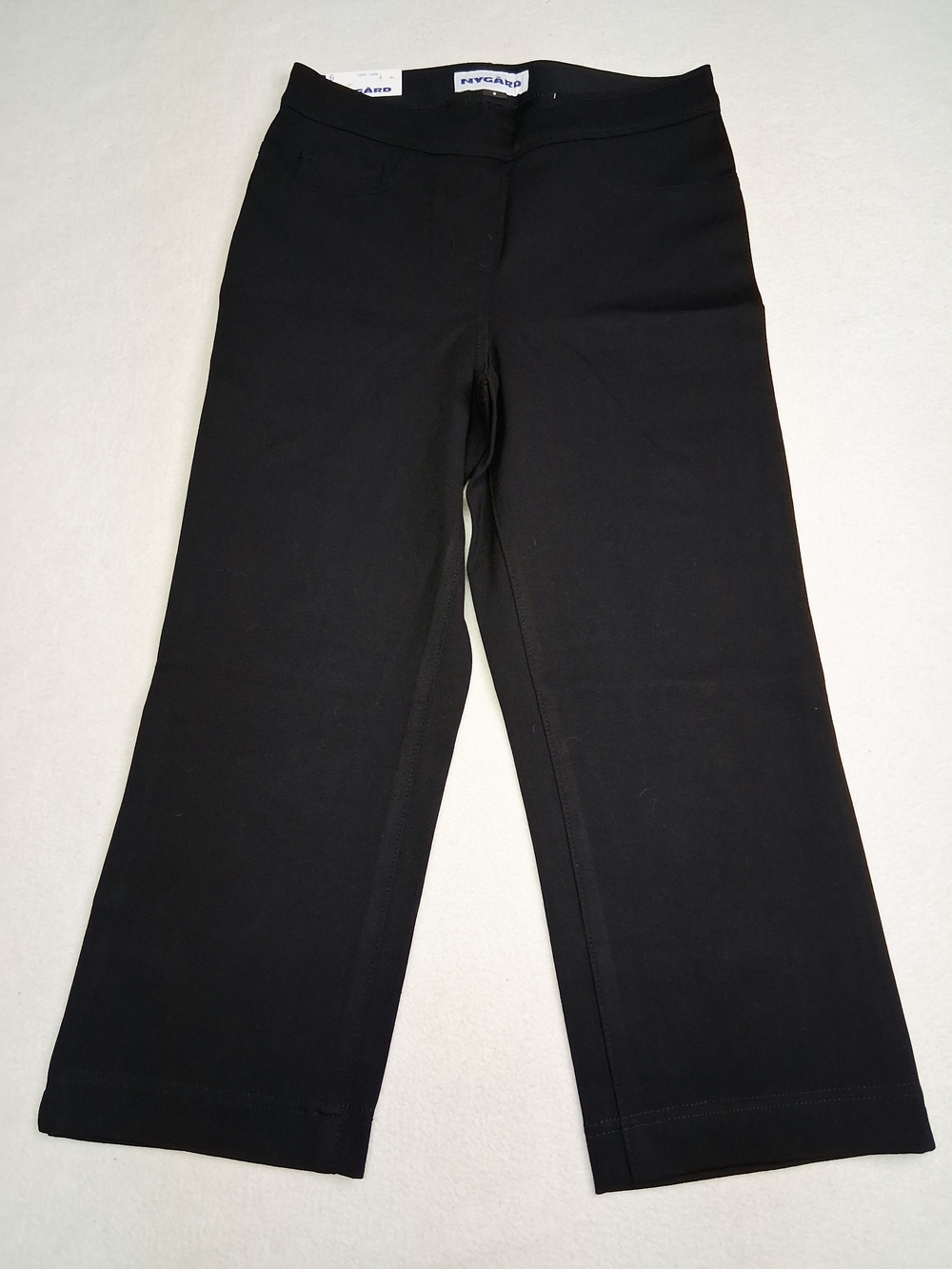 Peter Nygard Black Stretch Capri Pants